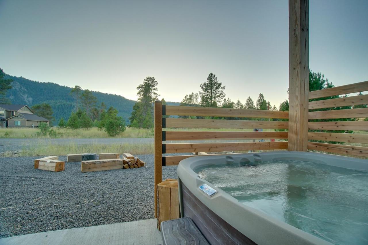 Modern Donnelly Cabin With Private Hot Tub Vila Exterior foto